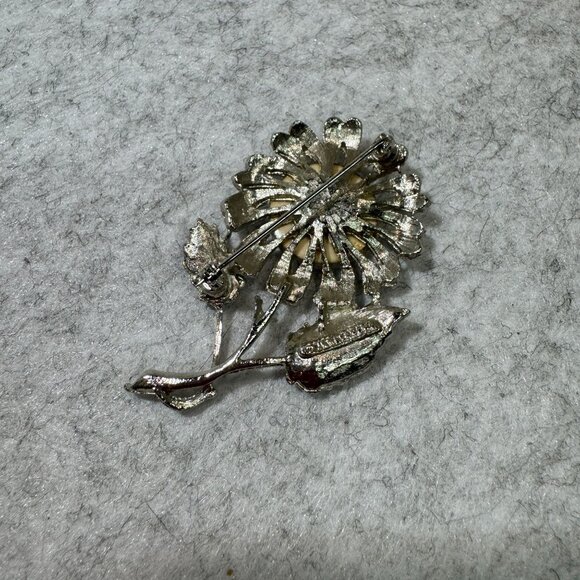 Vintage Silver Tone Flower Pin Brooch w/ Holographic Disc Center by Jewelarama - Picture 2 of 5
